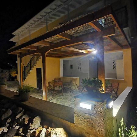 Irene Studios Nydri  Luaran gambar