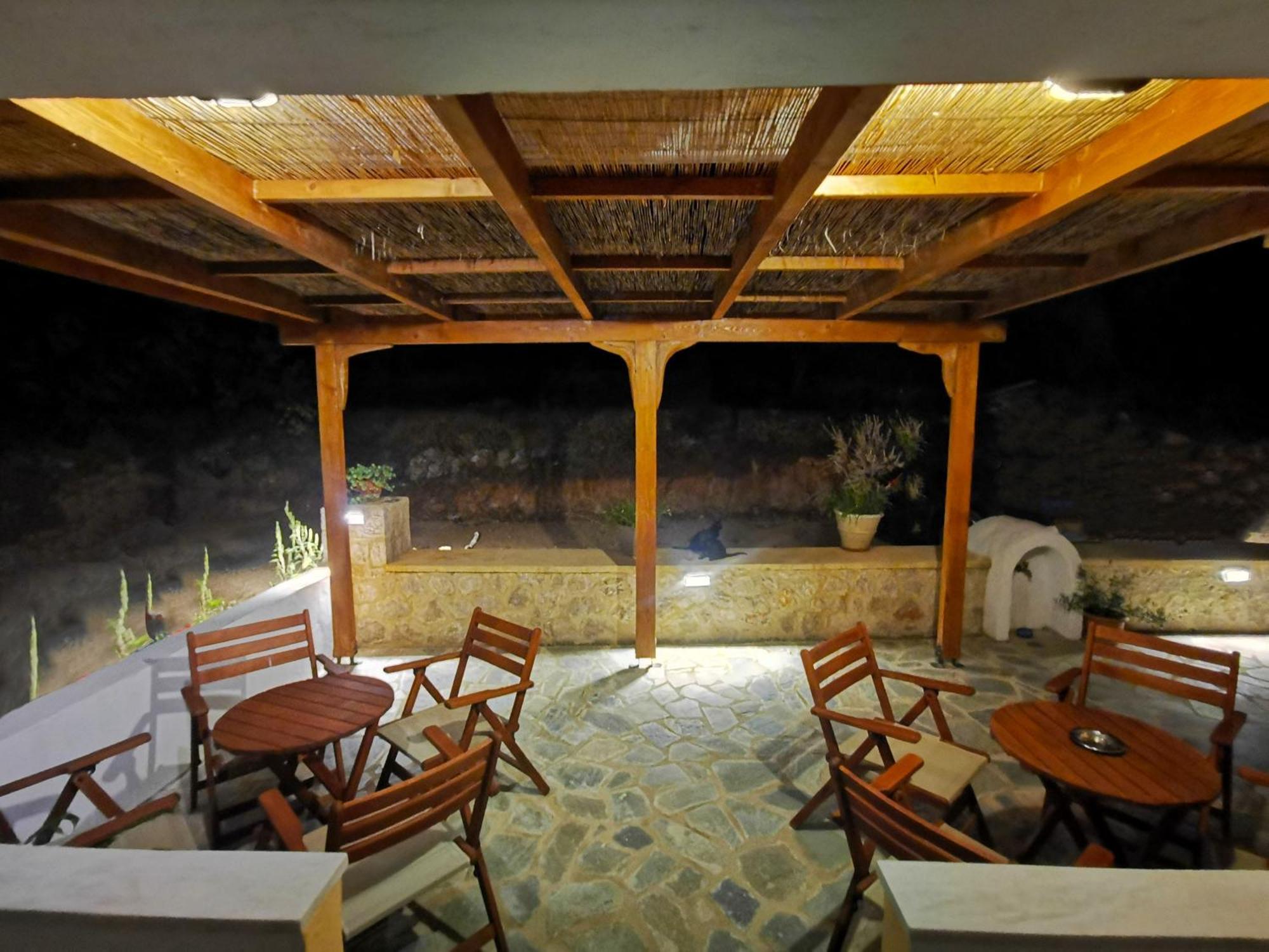 Irene Studios Nydri  Luaran gambar